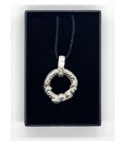 impurity_snake_pendant_close