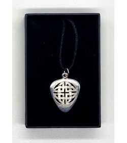 thunder__consolation_plectrum_pendant_close