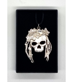 today_is_a_good_day_skull_pendant_close