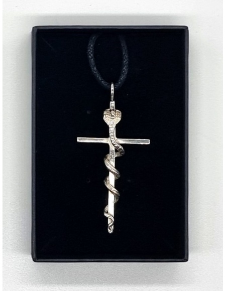 snake__cross_pendant_close