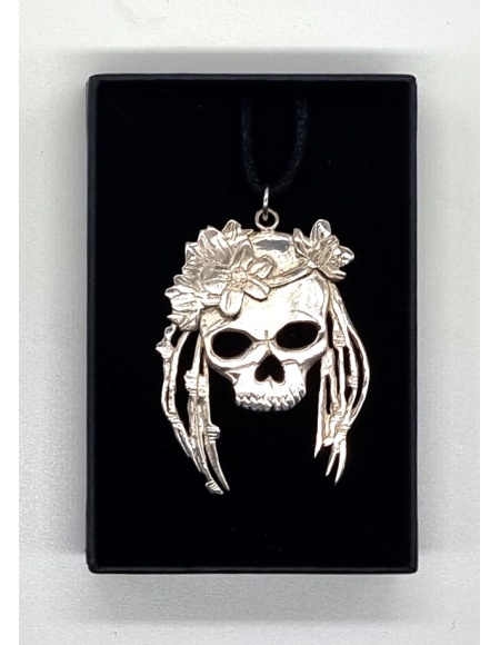 today_is_a_good_day_skull_pendant_close
